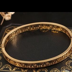 18K Gold-Plated Greek Key Bracelet – Stainless Steel – Brand New